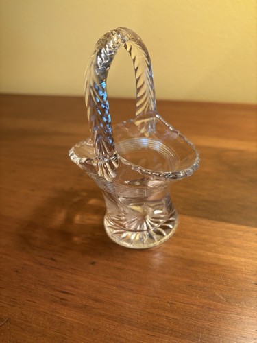 Vintage kleiner Klarglas Hochzeitskorb mit Griff - Bild 7 von 9