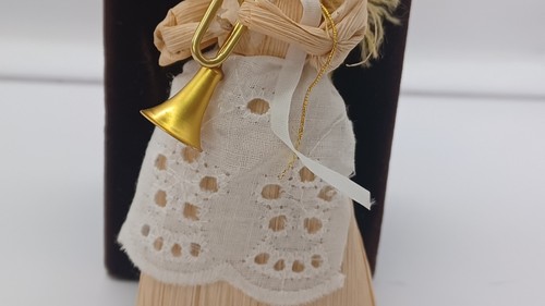Vintage 70s Corn Husk Doll Playing Horn Christmas Ornament. D2069 - Picture 4 of 12