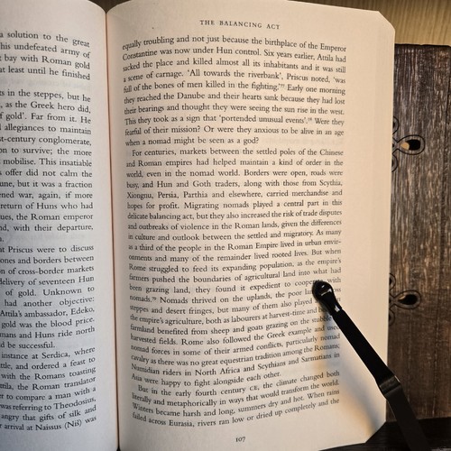 Anthony Sattin – Nomads: The Wanderers Who Shaped Our World – 2022 Paperback - Picture 10 of 10