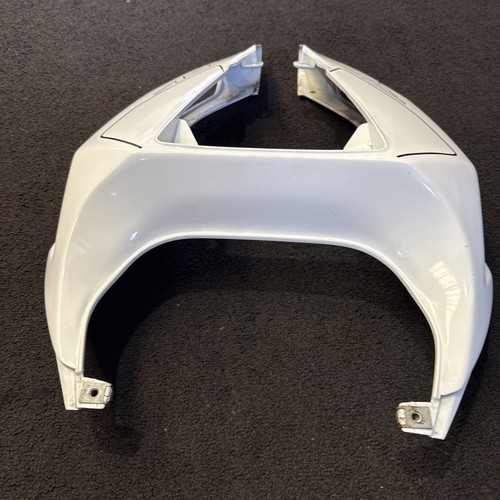 Aprilia RSV1000R 2004-2005 White Rear Tail Fairing Pt.no Dis. 1064198 #wall - Picture 2 of 13