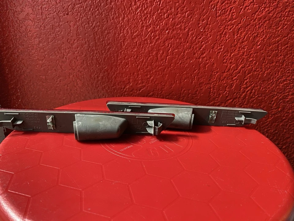 Conjunto de luz marcadora lateral - regular TYC 18-6190-00 salió Ford Mustang GT 2016 Foto 2 de 2