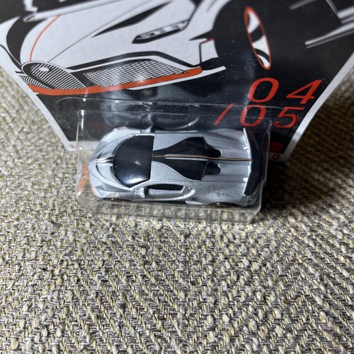 Matchbox European Streets 2018 Bugatti DIVO 70 Years Hot Wheels Chiron Lot Of 2 - Picture 5 of 20