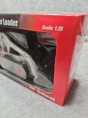 Bobcat S250 Skid-Steer Loader 1:25 Scale NEW One Tough Animal 6901787 - Foto 3 di 9