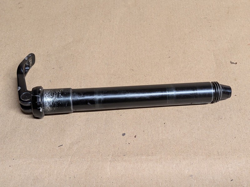 Rockshox 20mm Fork Axle Black Mountain Bike