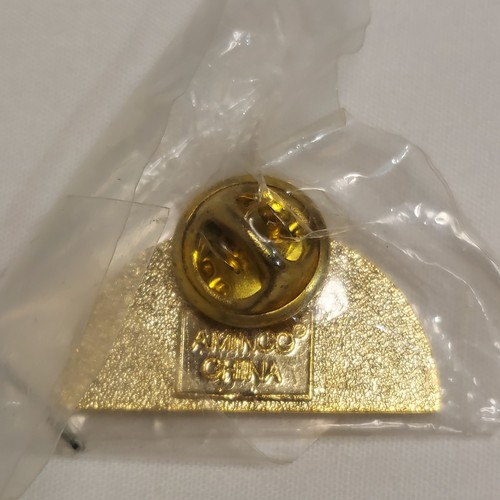 The Home Depot GLACIER BAY LAUNCH 99 Faucets Lapel Pin Hat Jacket Apron Pinback - Picture 2 of 4