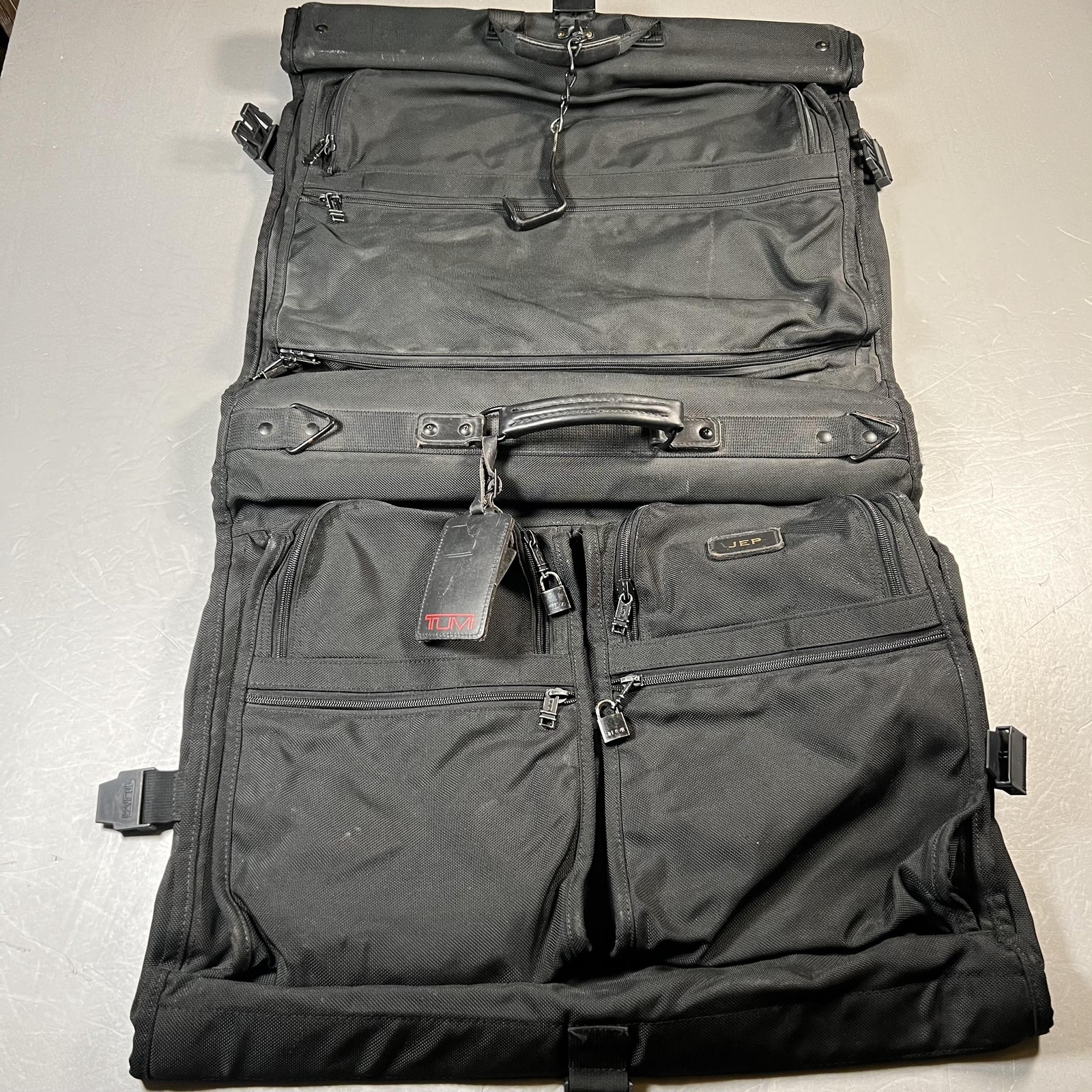 TUMI Black Ballistic Nylon Garment Bag Suiter Tri-Fold Carry-On w/ Strap, Tag