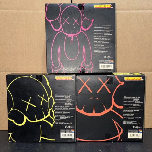 Kaws: Kubrick Bus Stop Art Figure Set Vol. 1-3 Medicom be@rbrick 2002 Set - Picture 2 of 9