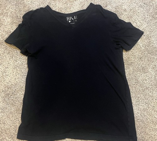 BKE Medium Men’s Black V-neck T-shirt