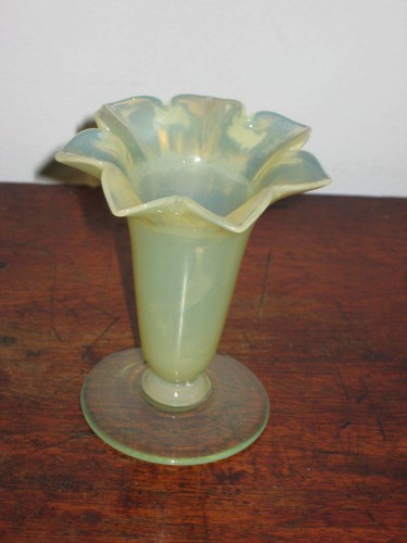 ENGLISH VASELINE GLASS VASE C1880S GOTHIC FORM - Picture 2 of 4