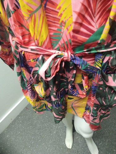 Cravatta copri kimono olivaceo vibrante stampa foglie tropicali tasche salotto media - Foto 7 di 10