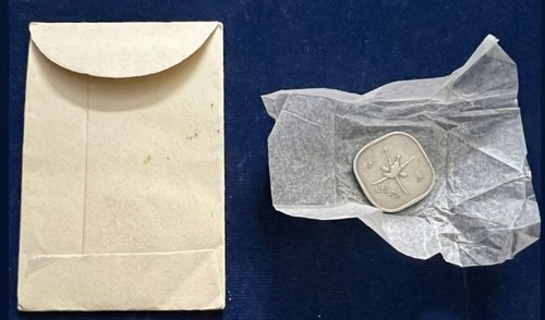 Muscat & Oman 2 Baiza Dhofar/Zufar 1946 im original Münzbeutel sehr selten - Bild 2 von 3