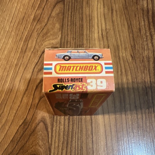MATCHBOX SUPERFAST 39 ROLLS ROYCE SALOON SEDAN MODEL RED WITH BOX EXC HIGH GRADE - Picture 14 of 16