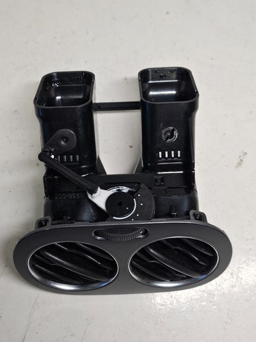 5N0819203A REAR CONSOLE AIR VENT GRILLE VW TIGUAN - Picture 5 of 6