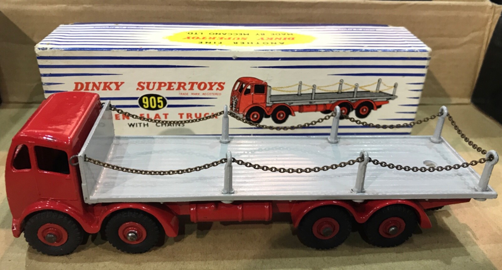 DINKY FODEN LORRY WITH CHAINS - RED GREY- DINKY FODEN LORRY WITH CHAINS - RED GREY-