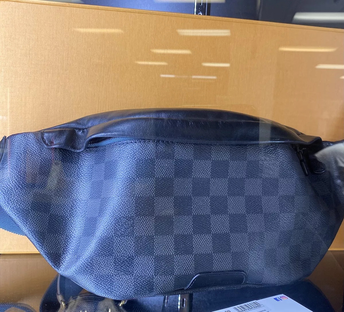 vuitton discovery bumbag