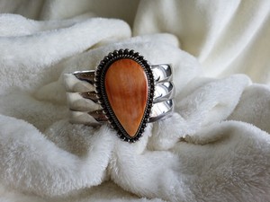 Artie-Yellowhorse-Natural-Orange-Spiny-Oyster-Sterling-Silver-Cuff-Bracelet