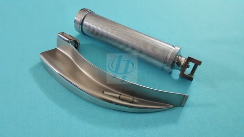 LARYNGOSCOPE MACINTOSH MAC BLADE #4 +MEDIUM HANDLE "C" ANESTHESIA INTUBATION SET - Picture 1 of 2