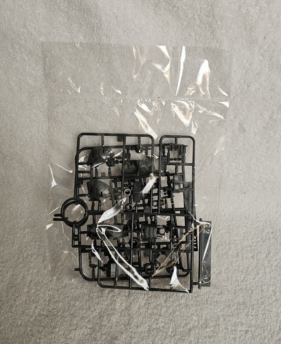 Bandai Gundan 1/100 MG RGM-79GGM Command Type Model Kit Op-Bx, P.A.S.I.P. - Picture 15 of 19