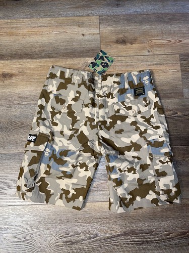 A Bathing Ape BAPE CAMO Cargo Shorts Mens Small Multi Pocket - Picture 2 of 2