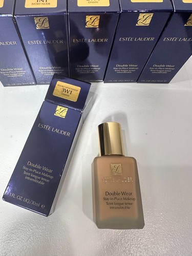 Base Estee Lauder Double Wear Stay-in-Place 1,0 oz/30 ml (ELIGE TU SOMBRA) - Imagen 6 de 50
