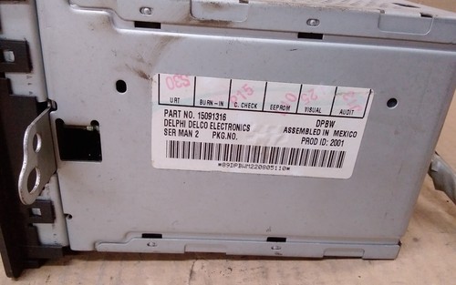 2002 CHEVY S10 PICKUP AM FM STEREO CD RADIO ID-15091316 ONE BUTTON MISSING - Picture 8 of 9