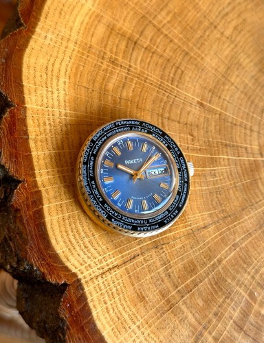 Orologio da polso vintage Raketa Cities fusi orari mondiali lunetta girevole orologio URSS 2628H - Foto 9 di 15