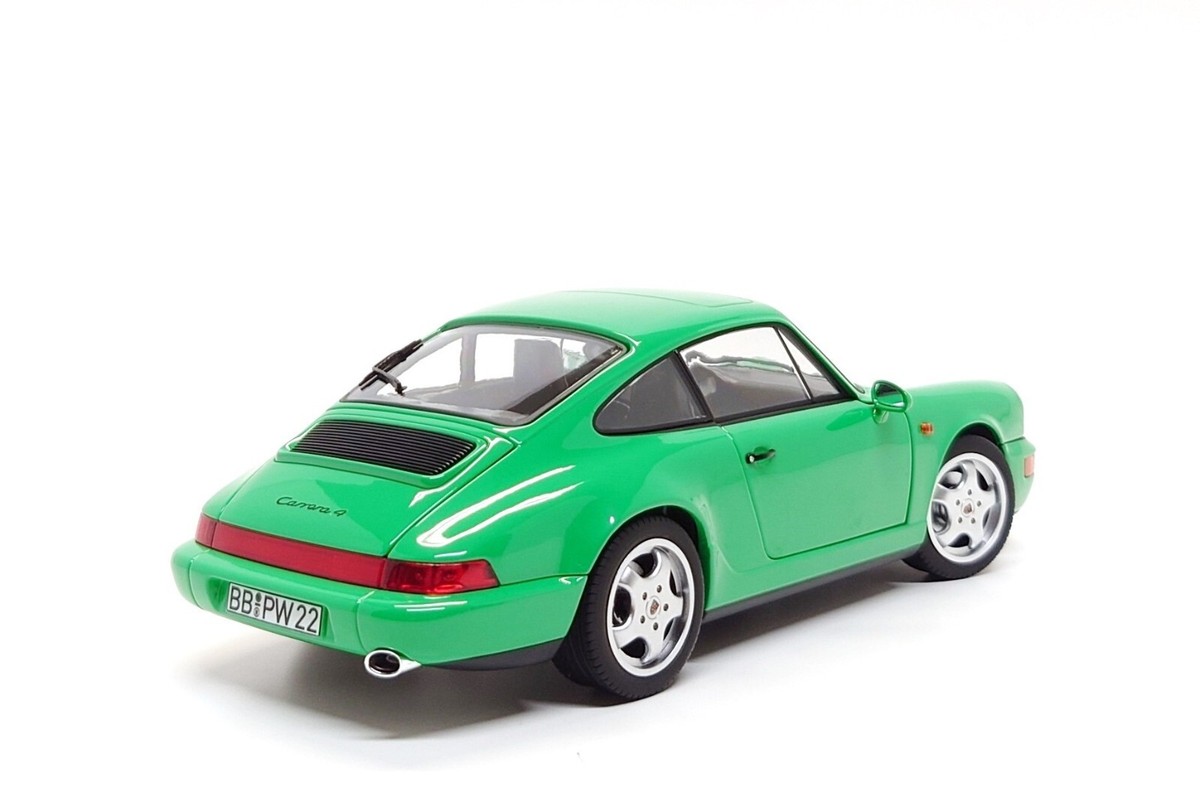 Norev 1:18 Porsche 911 Carrera 4 Coupe (964) in Signal Green