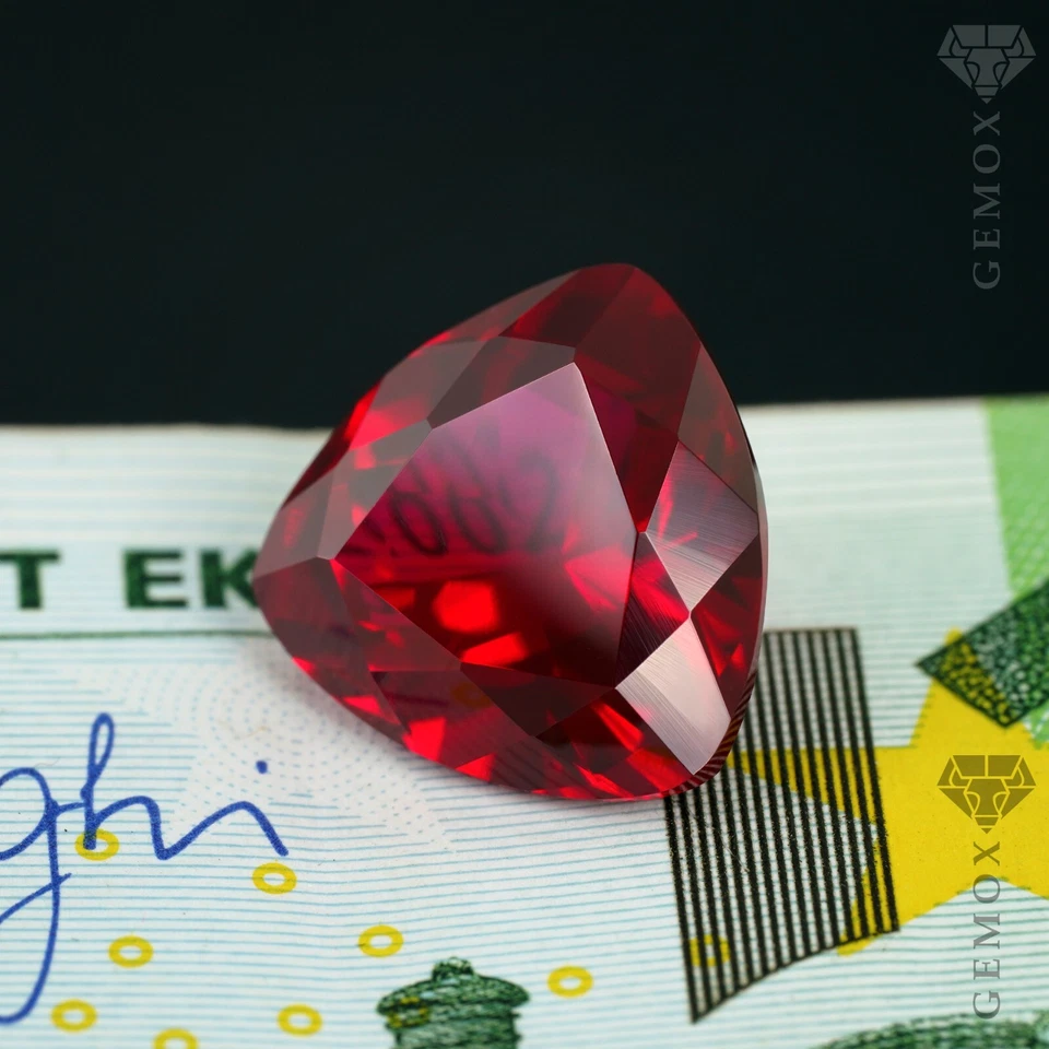 Ruby Trilliant Cut Loose Gemstone Authentic Corundum Triangle Lab-Grown Stone EU - Image 2 of 4