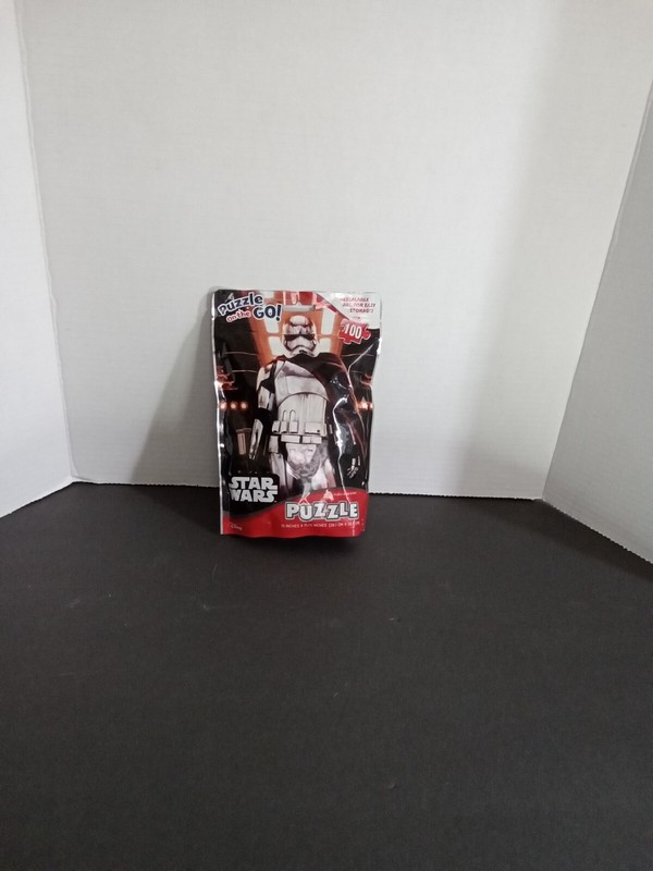 Star Wars Puzzle on the Go! Captain Phasma Puzzle Disney 100 pieces