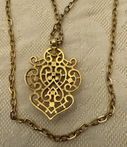 Crown Trifari Vtg Necklace Pendant Layered Gold Chain 20” 27” Brushed Chunky - Picture 3 of 3