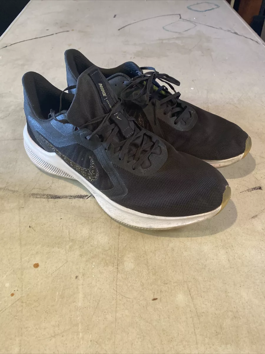 Nike Downshifter 10 Special Edition Mens Size 12 Black White