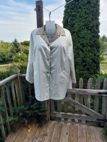 Chaqueta Rio Reversible 2 Vías Cuello Marfil y Oro con Botones - Talla Grande 22 - Imagen 3 de 10