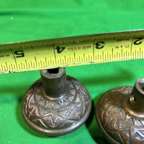 3 Antique Matching Bronze / Brass Eastlake, Art Nouveau, Victorian Door Knobs - Picture 15 of 22