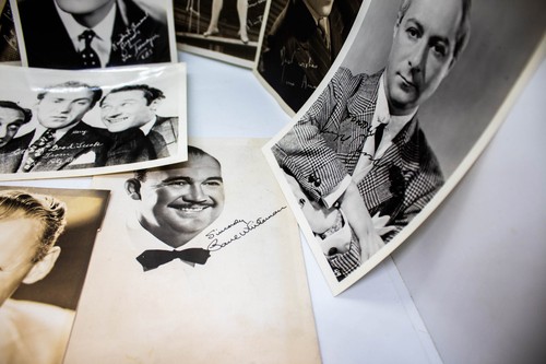 1940S ORIGINAL FAN SIGNED PORTRAIT HOLLYWOOD STUDIO PHOTO LOT #5 - Picture 5 of 6
