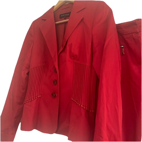 Escada Jacket 3/4 Pant Suit Set Womens Red Size 34 - Picture 3 of 15