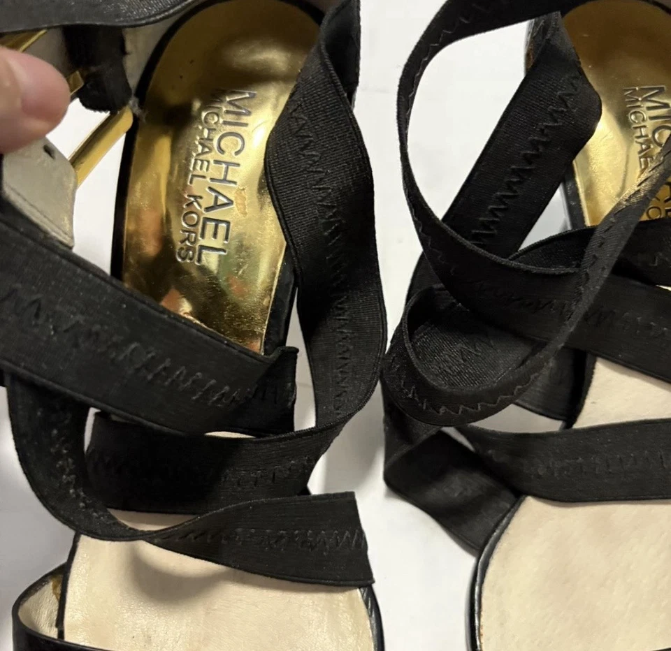 Zapatos Michael Kors Lucinda Cuero Negro Cremallera Trasera Punta Abierta Tacones Talla 6.5 Usados Foto 3 de 3