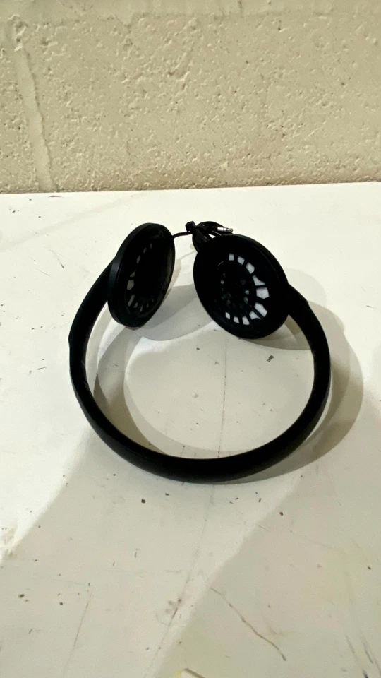 Sennheiser HD 300 Closed Back, Around Ear Headphone, Black, HD 300, photo 3 of 5