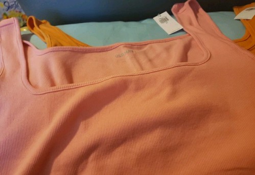 4 Old Navy Damen-Tanktops gerippt kurz geschnitten neu mit Etikett je 1 von Papaya- & Pfirsichfarbe - Bild 10 von 24