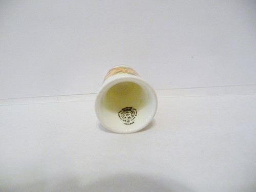 FINGERHUT VINTAGE FBC ROYAL WORCESTER HANDBEMALT F SERRA HÜBSCHE GELBE ROSEN - Bild 5 von 5