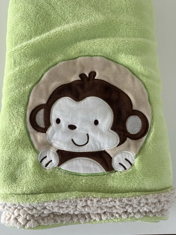 Manta bebé Beansprouts verde mono sherpa respaldo Foto 4 de 4