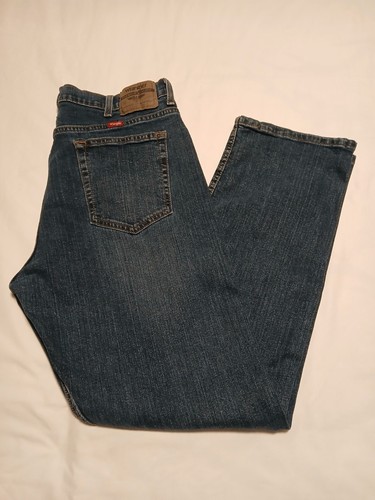 Herren Wrangler Relaxed Fit Straight Dark Wash Jeans Größe 36X30