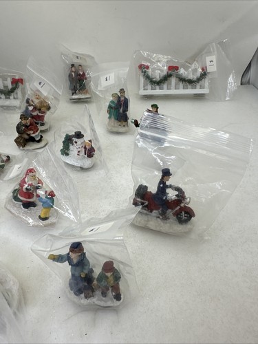 Lot 30+ Vintage Christmas Village Figures Miniatures Mailing A Letter Traveler - Picture 6 of 17