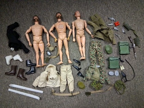 GI Joe 1960s Lot 3 Figures Boots Clothes Guns Skies Phone Hasbro USA Patent Pend