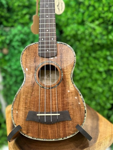 Kamehameha Ukulele KMS-15 Soprano Acacia High Gloss - Picture 2 of 10