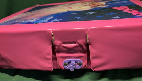 Vintage Barbie Pink Doll Bedroom Foldout Bed Carrying Case, Accessories & Ken - Picture 12 of 12