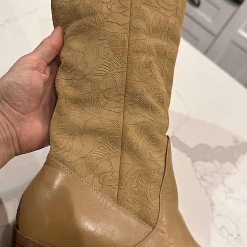 Markon Suela Womens Tan Suede Leather Tall Boots Size 8W Floral Embossed Brazil - Picture 12 of 14