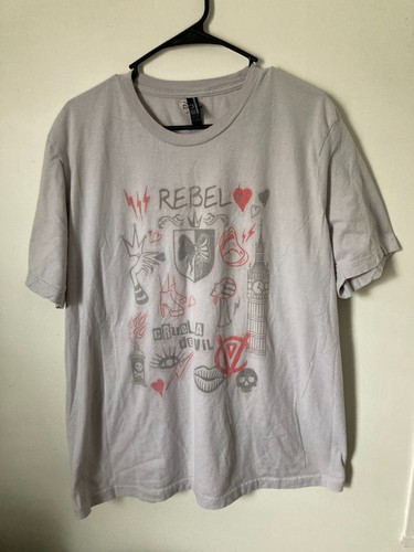 101 Dalmatians Cruella De Vil Deville Disney Rebel Cartoon T Shirt - Distressed - Picture 2 of 6
