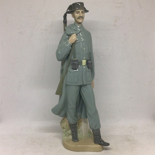 Vintage Lladro Porcelain Figure #4889 “Civil Guard” In Original Packaging Spain - Picture 1 of 9