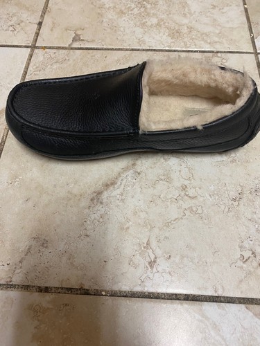 UGG Ascot 5379 Shearling Lined Black Leather Slippers Mens Size 9 Lightly Used - Picture 6 of 7