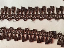 9 1/2 Yds Lovely Black And Gold Metallic Tassel Venise Lace Edge